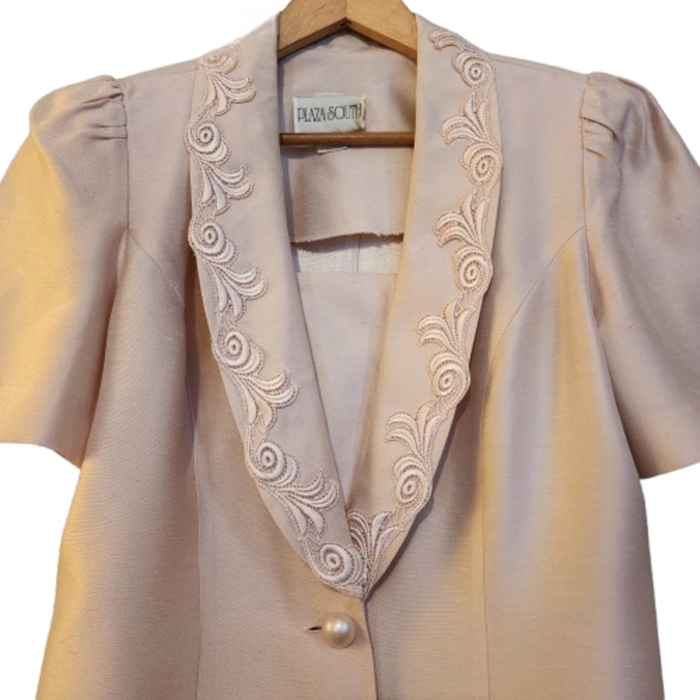 Womens Short Sleeve Coastal Grandmother Embroidered Cream Coquette Blazer Jacket